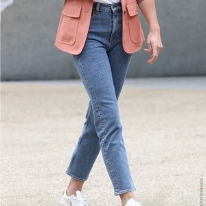 & Other Stories Favorite Cut Straight Leg Jeans
